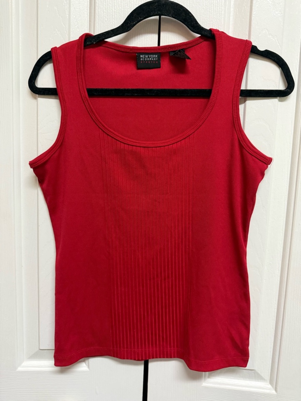 New York & Company Red Ribbed Scoop Neck Tank